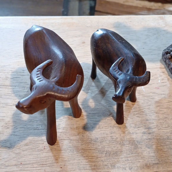 Italian Rustic Brown Wooden Figurine Set - Picture 4 of 4